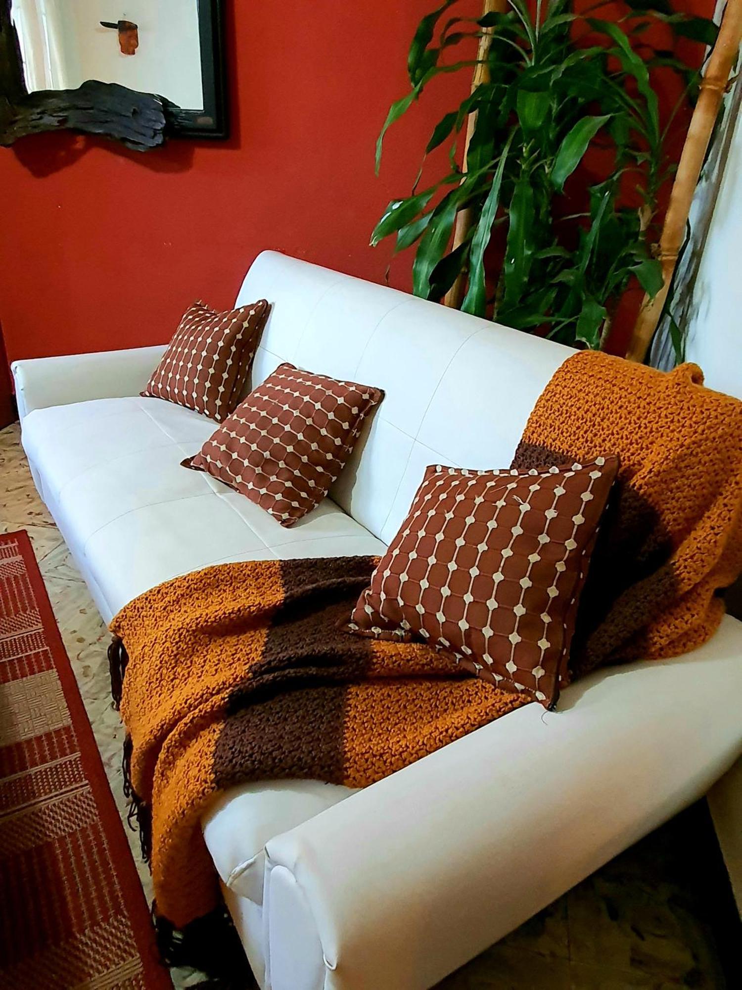 Estu Homestay *